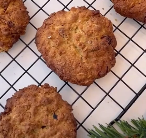 Gingerbread Cookies - RIND Snacks