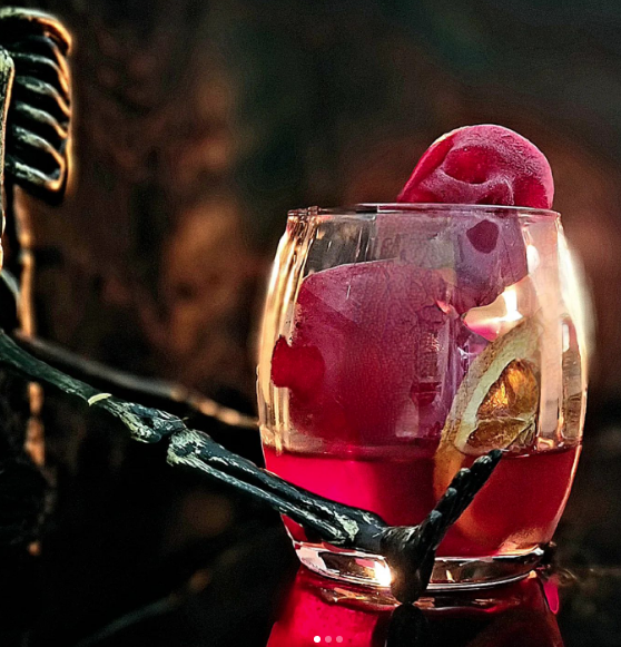 BLACK RUM MANHATTAN