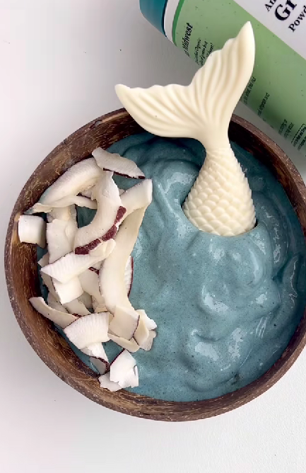Vanilla Coconut Smoothie Bowl