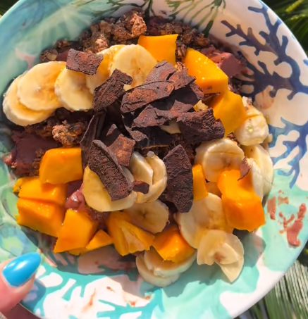 Coconut Crisp Acai Bowl