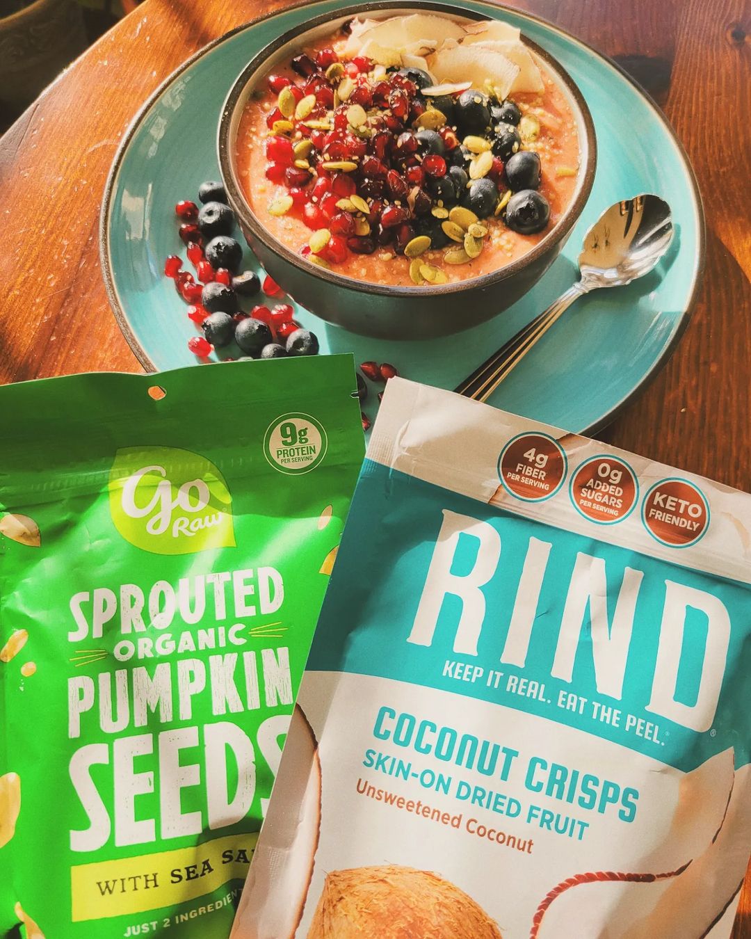 Pretty Pink Pomegranate Smoothie Bowl