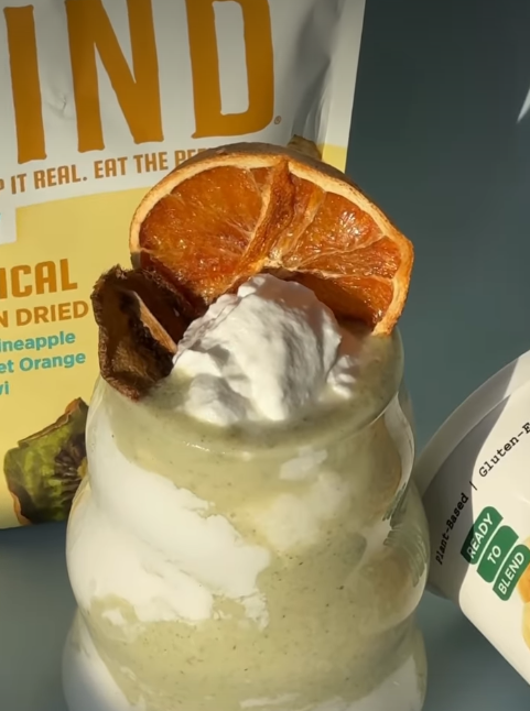 Green Tropical Cloud Smoothie